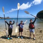 沖繩東海岸離島玩什麼?SUP 立槳、海中道路,夏日海邊超放鬆體驗!